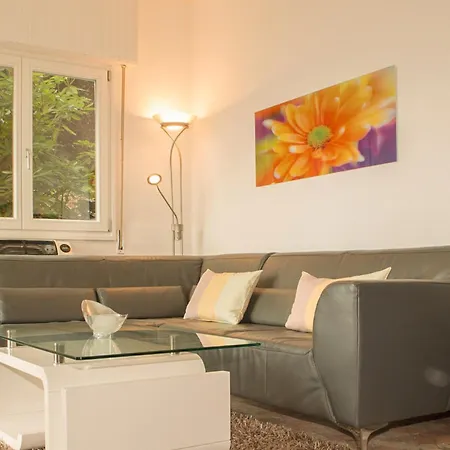 Apartment Casa 1 *
